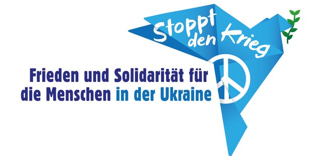 Grafik: blaue Schrift auf weißem Hintergrund mit dem Text: Frieden und Solidarität für die Menschen in der Ukraine