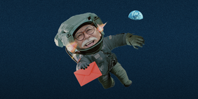 Teaser Sozialwahl 2023 Astronaut mit Briefumschlag ohne Text