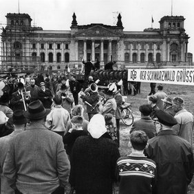 DGB Demo 1963 Bundestag