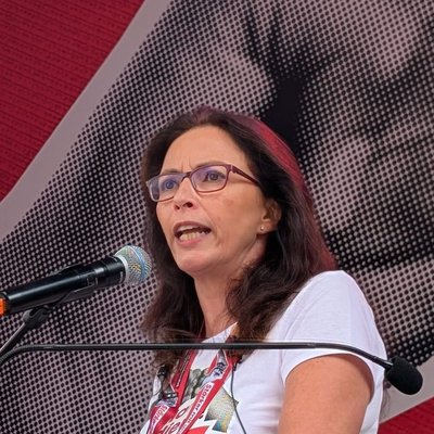 Yasmin Fahimi spricht in Essen beim Aktionstag "Hart verdient"